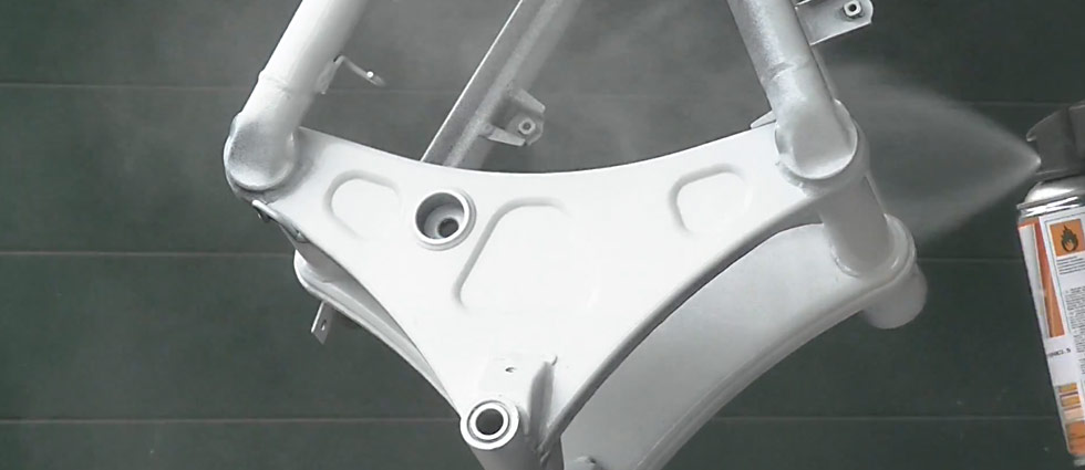 Rahmen mit Lackspray lackieren